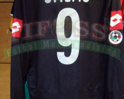 Camiseta Recambio  Juventus usada por Marcelo Salas, mangas largas. 